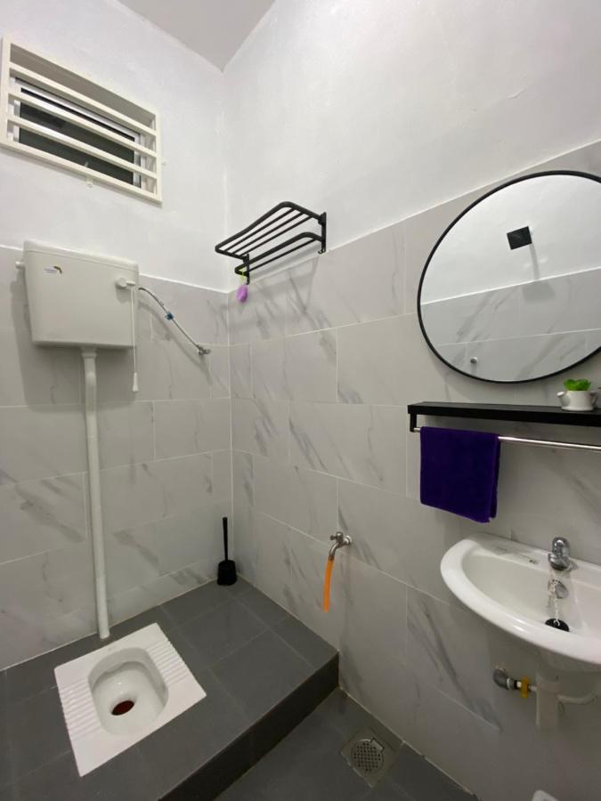 De Jara Guesthouse Dungun For Malay Exterior photo